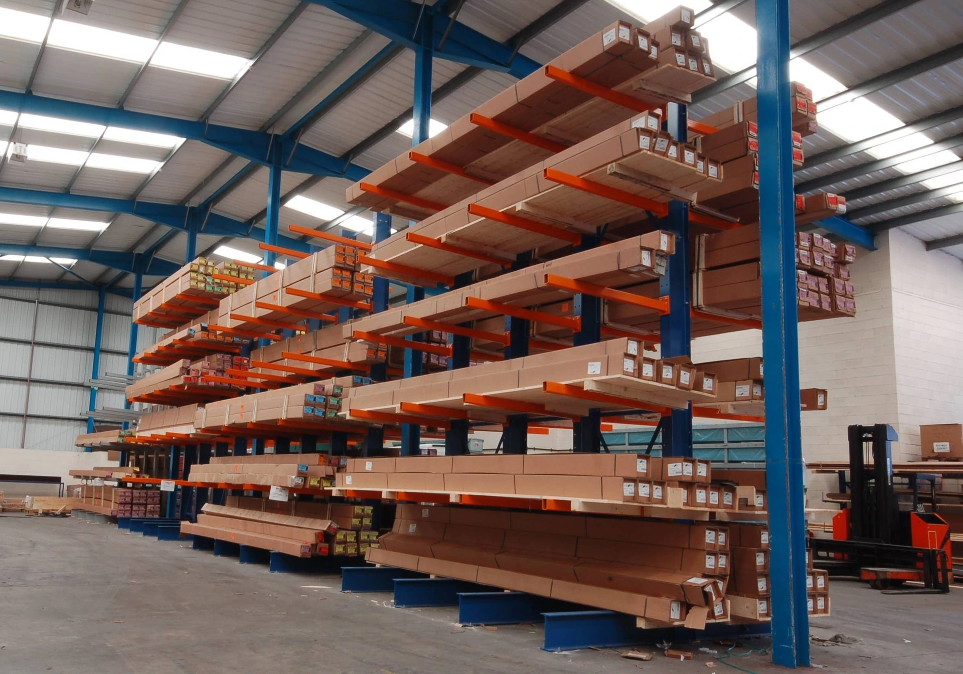 LES RACKS D'OCCASION : UNE ALTERNATIVE ECONOMIQUE POUR MAXIMISER VOTRE ESPACE DE STOCKAGE