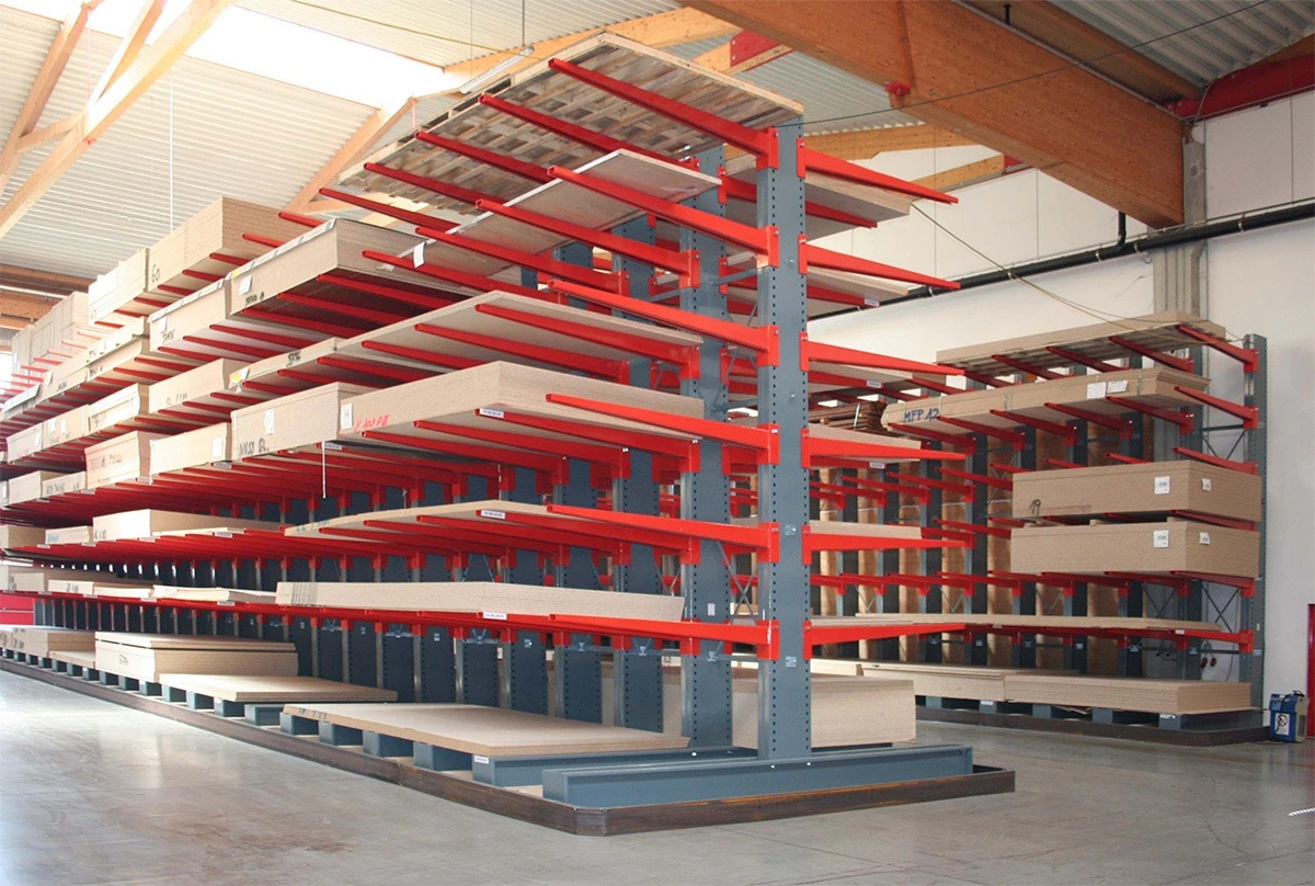 LES RACKS CANTILEVER : UNE SOLUTION POLYVALENTE POUR LE STOCKAGE