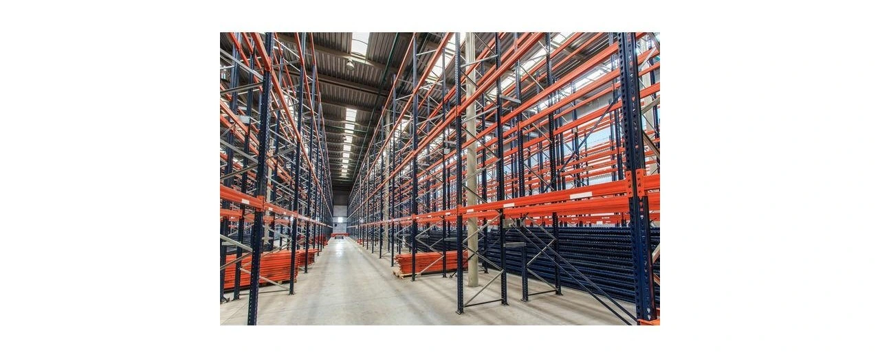4 types essentiels de rack et rayonnage pour votre entrep&ocirc;t